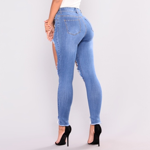 Fashion Nova Destroyed Jeans - Picture 1 of 4